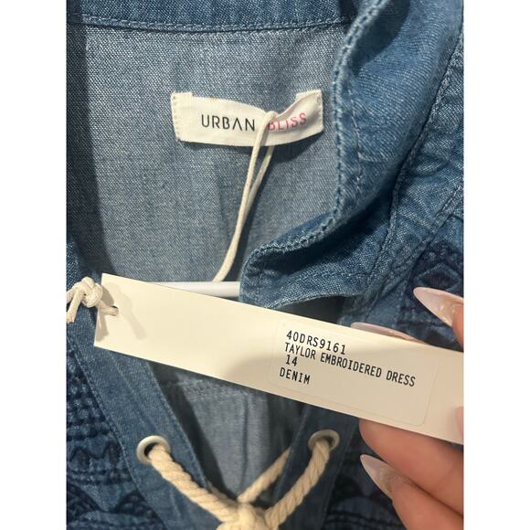 NWT Urban Bliss embroidered jean dress size 14 - Picture 2 of 3